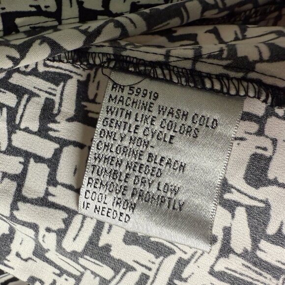 Fred David Stretch Black and White Basket Weave Pattern with Black Trim Large - Picture 6 of 7